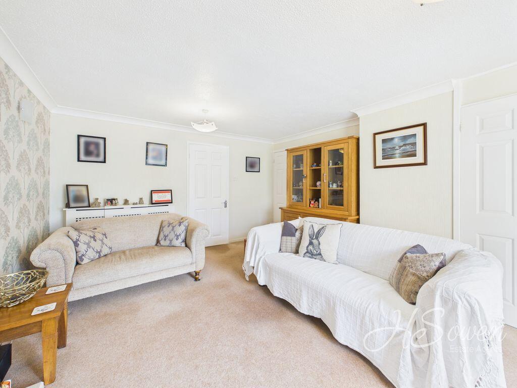 Culm Close, Torquay, TQ2 - Skats 5