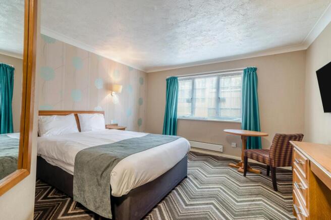 8690261_interior31.jpg