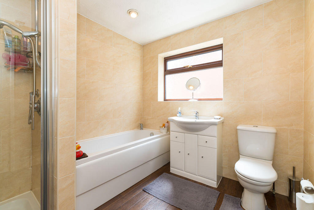 Magdalen Drive, Ashton-In-Makerfield, WN4 9RG photo 4
