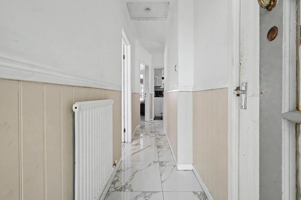 House in Stanford-le-Hope, Essex - More