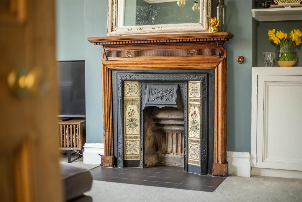 House in Elmbridge, Surrey - View 4