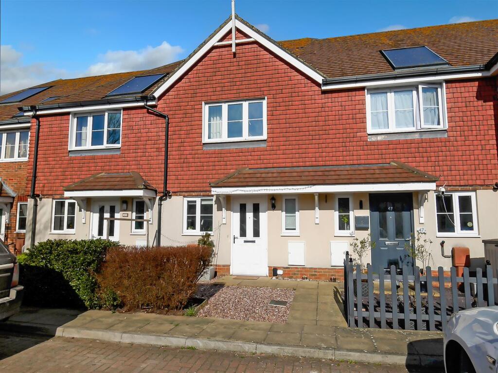 2-bed terraced on Taylors Close, Yapton, Arundel, £250,000