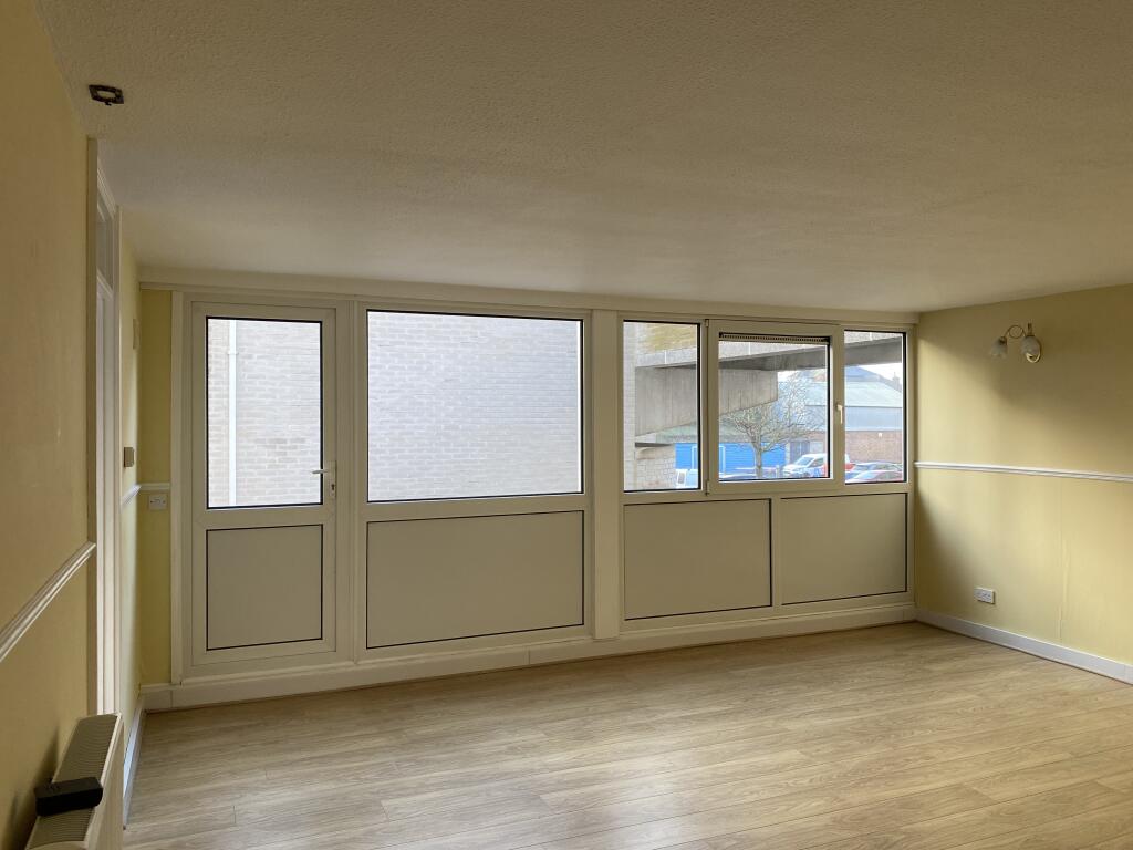 79 , Mountbatten Square, Windsor, Berkshire SL4 1SZ photo 4