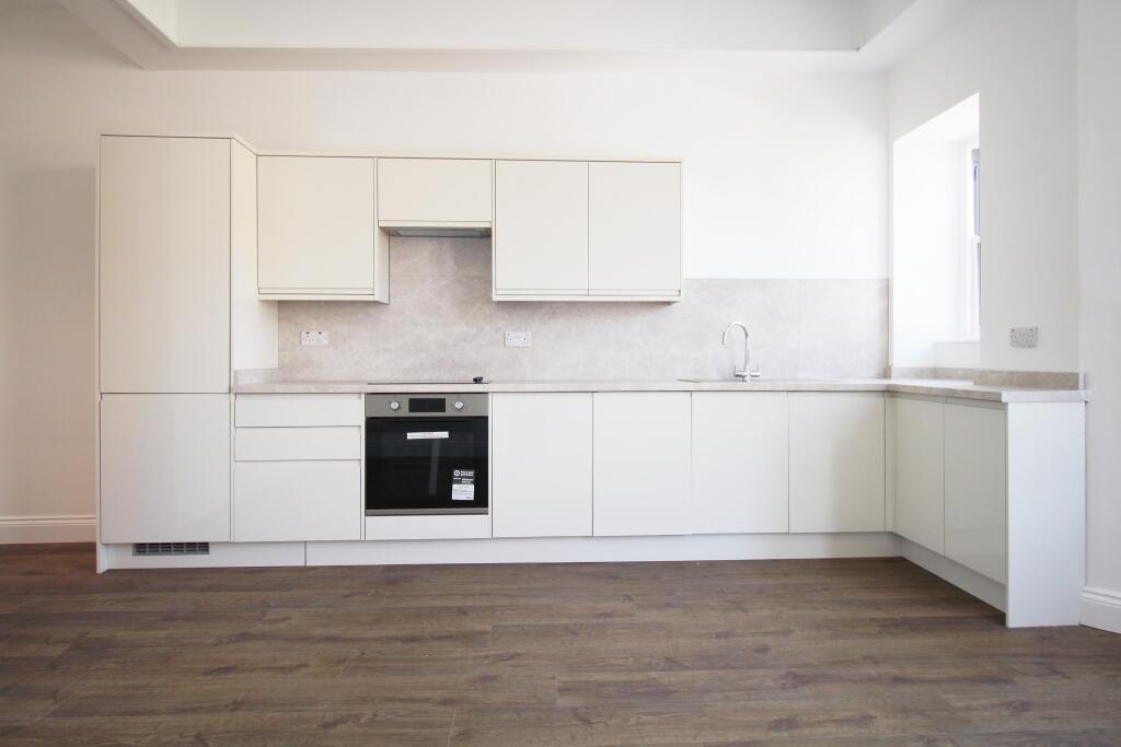 Apartment in Motherwell, North Lanarkshire - More