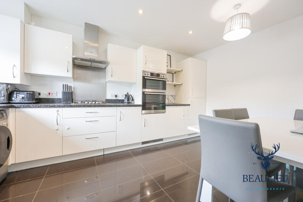 Brassie Wood, Chelmsford, CM3 3 photo 4