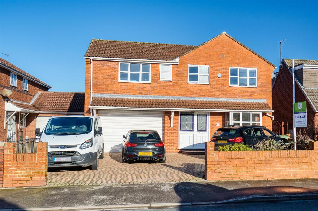 Main image of property: Bond Street, Hull