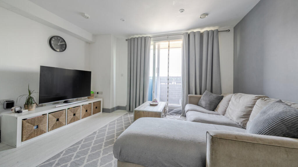 Main image of property: Poppy Drive, London, EN3 4FF