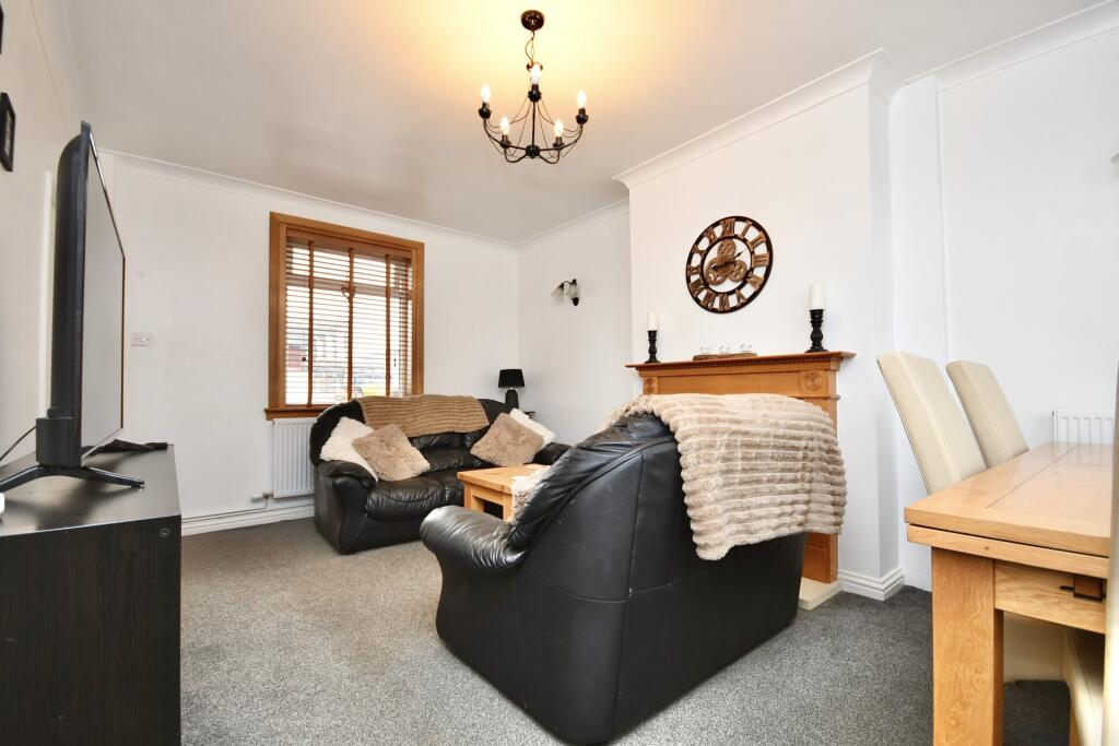 37 Dalmilling Drive, Ayr, KA8 0QP photo 3