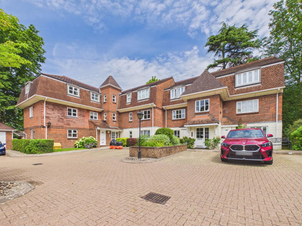 Main image of property: North Parade, Horsham, RH12 2TB