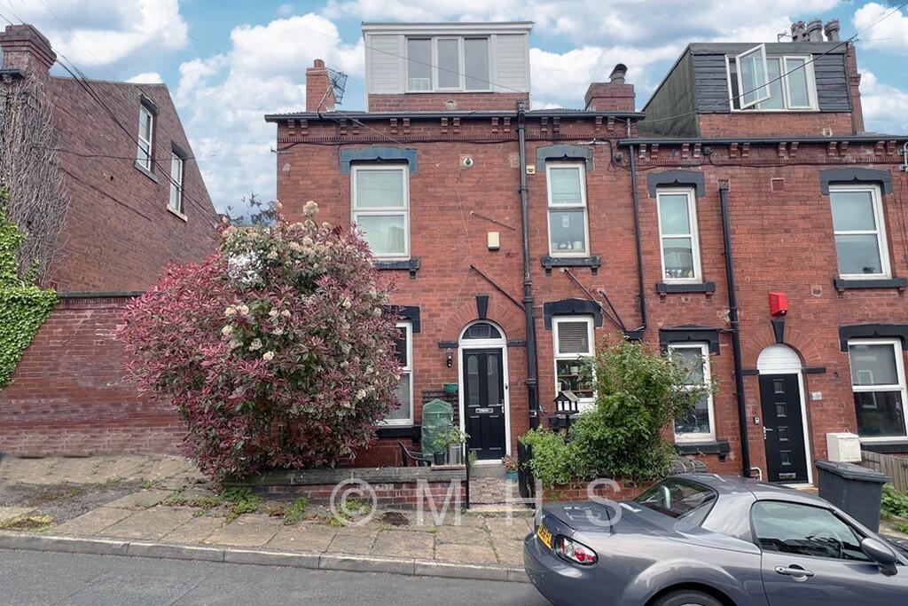 Main image of property: Pennington Grove, Leeds, LS6 2JL