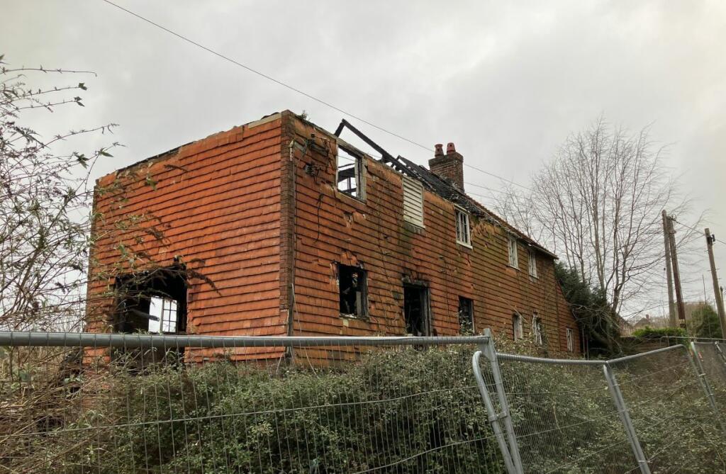 18-20 Lewes Road, Ridgewood, Uckfield, TN22 5SN photo 3