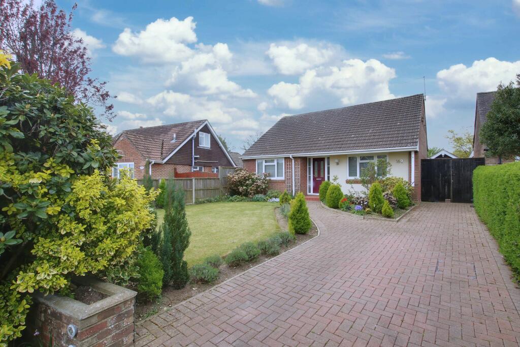 3-bed detached on North Baddesley, Southampton, £500,000