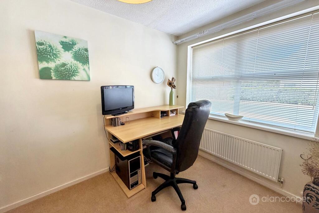 House in Nuneaton and Bedworth, Camp Hill - View 4