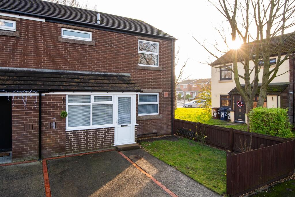 3-bed terraced on Manor House Close, Leyland, £150,000