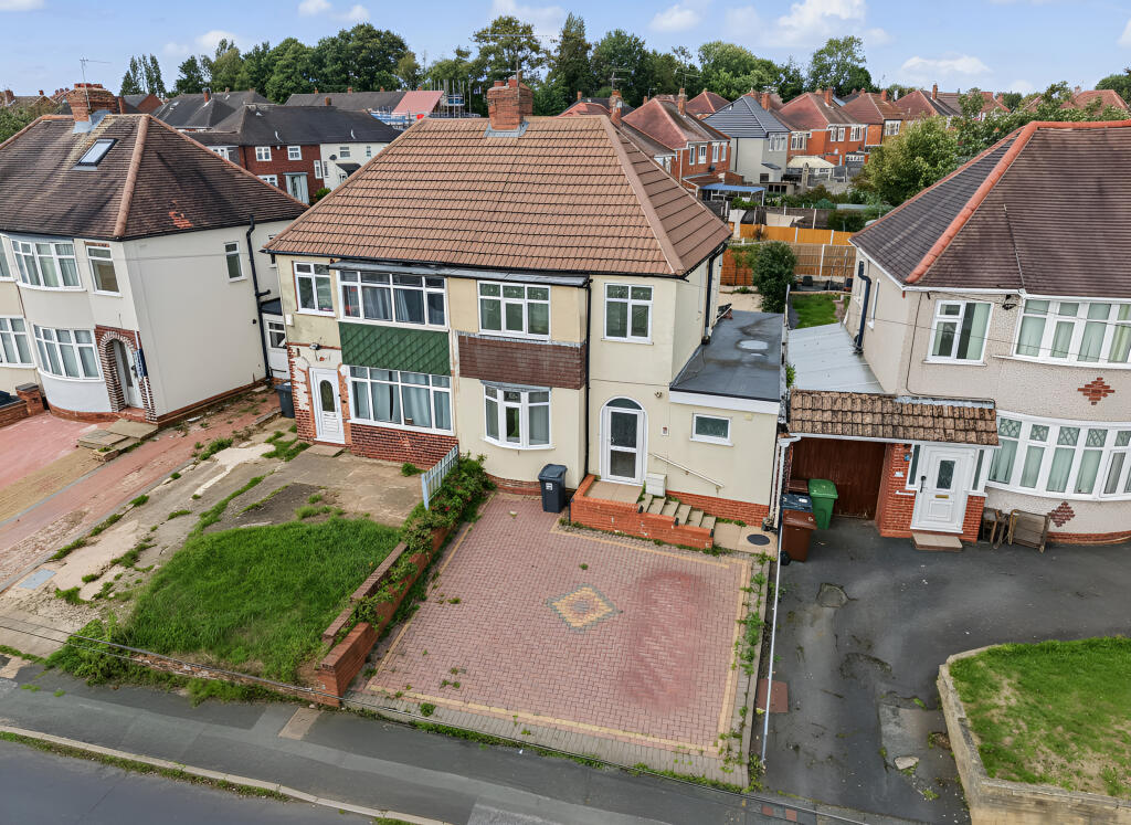 House in Wolverhampton, West Midlands - View 5