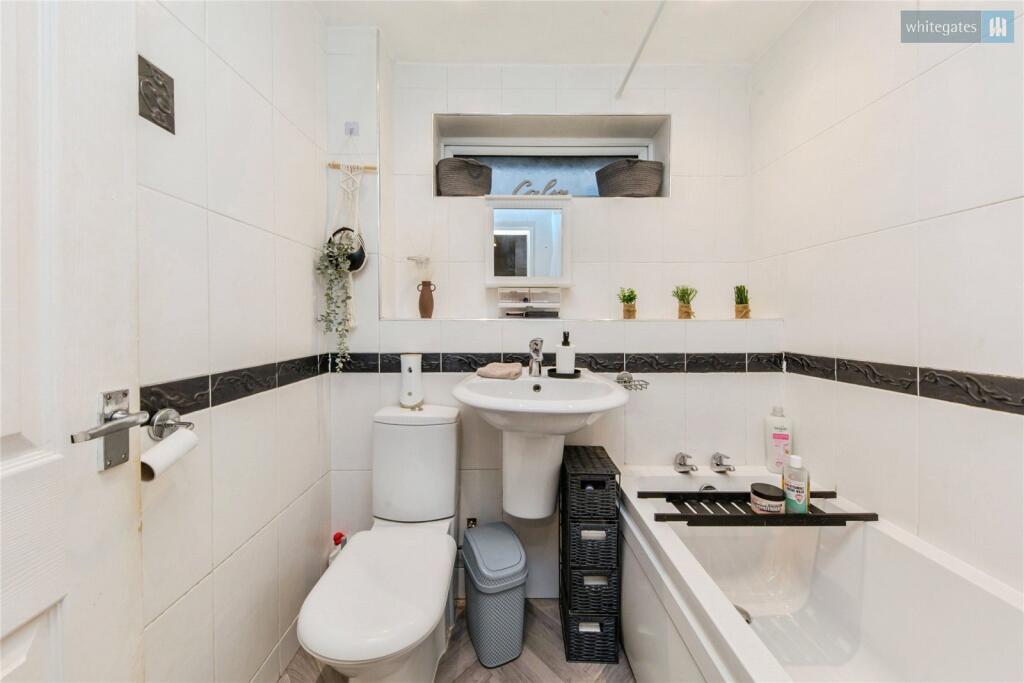 Aysgarth Avenue, Leighton, Cheshire East, CW1 photo 4