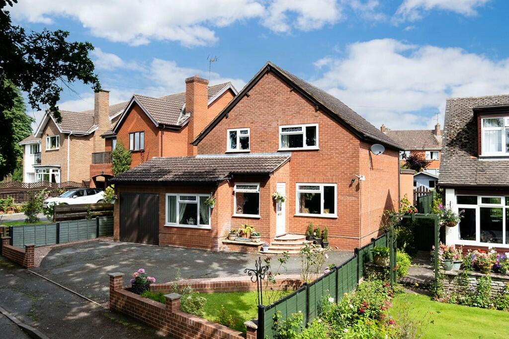 3-bed detached on Stockenhill Road, Leominster, Herefordshire, £400,000