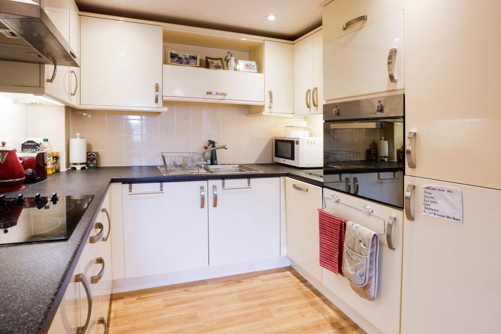 Apartment in Harrogate - View 3
