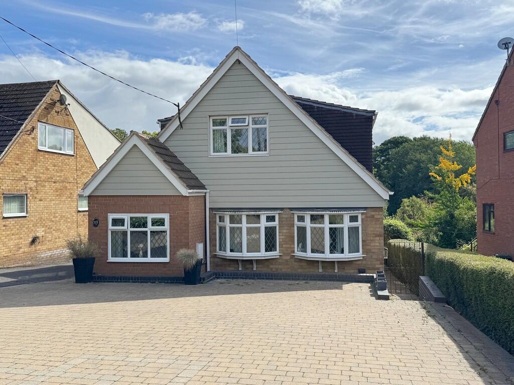 4-bed detached on Cromwell Lane, Kenilworth, £635,000
