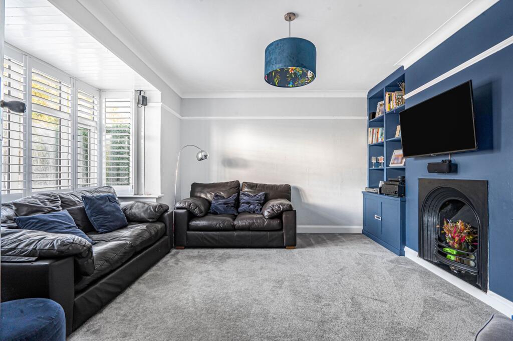 Cobham Road, Fetcham, KT22 photo 4