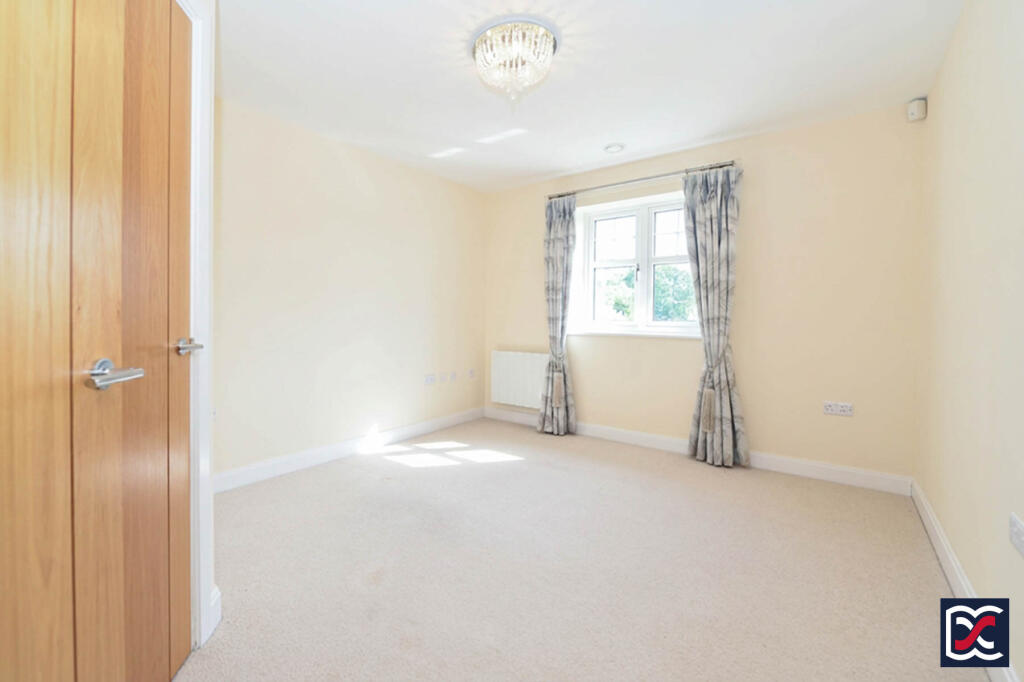 Apartment in North Northamptonshire, Wellingborough - More