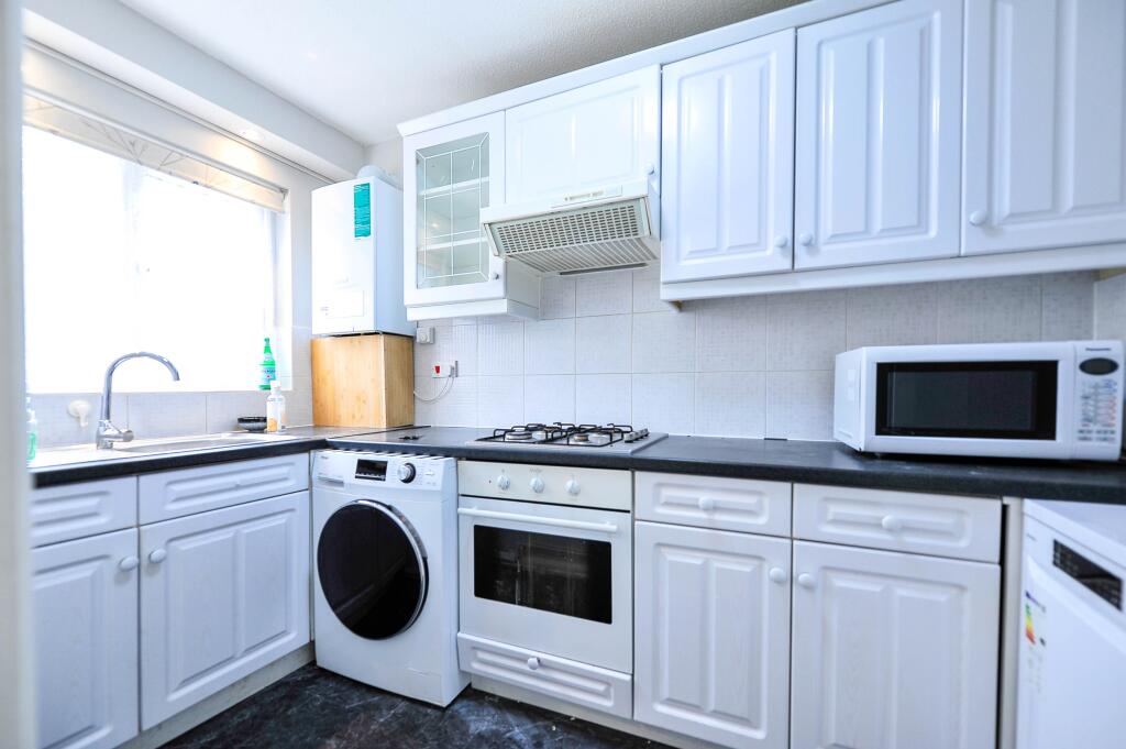 House in London - View 5