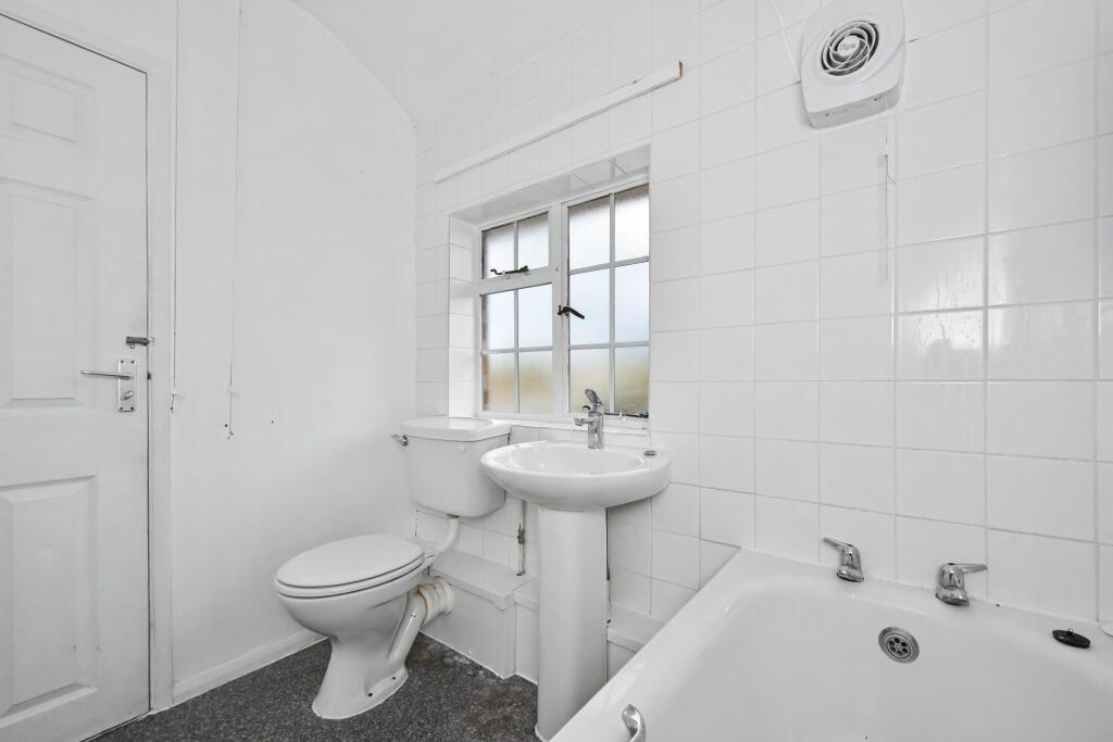 House in Braintree, Meadow View, Silver End - View 5