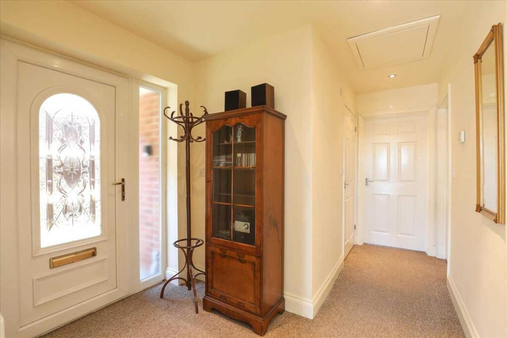 House in Burton Latimer - View 3
