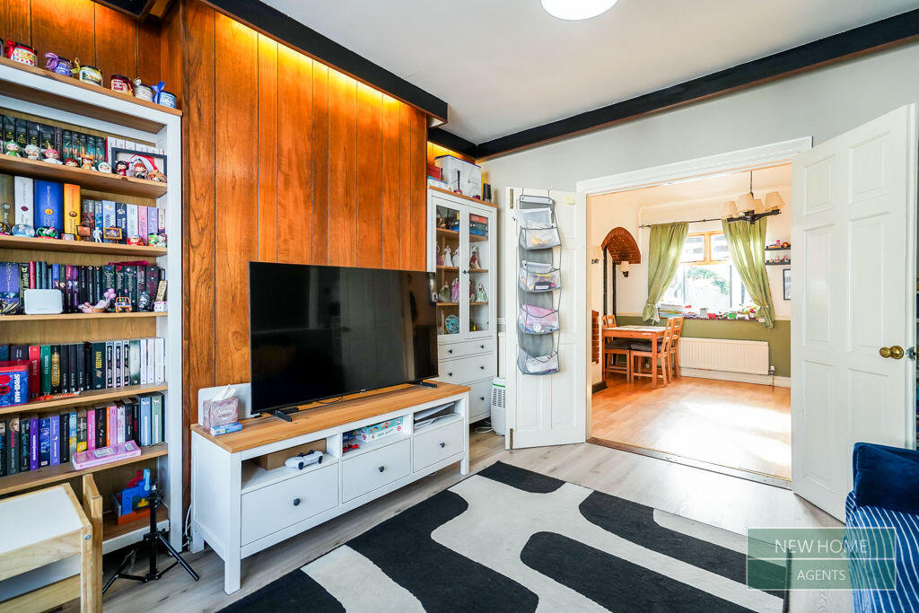 Woodland Grove, Mansfield Woodhouse, Mansfield, NG19 8AZ photo 3