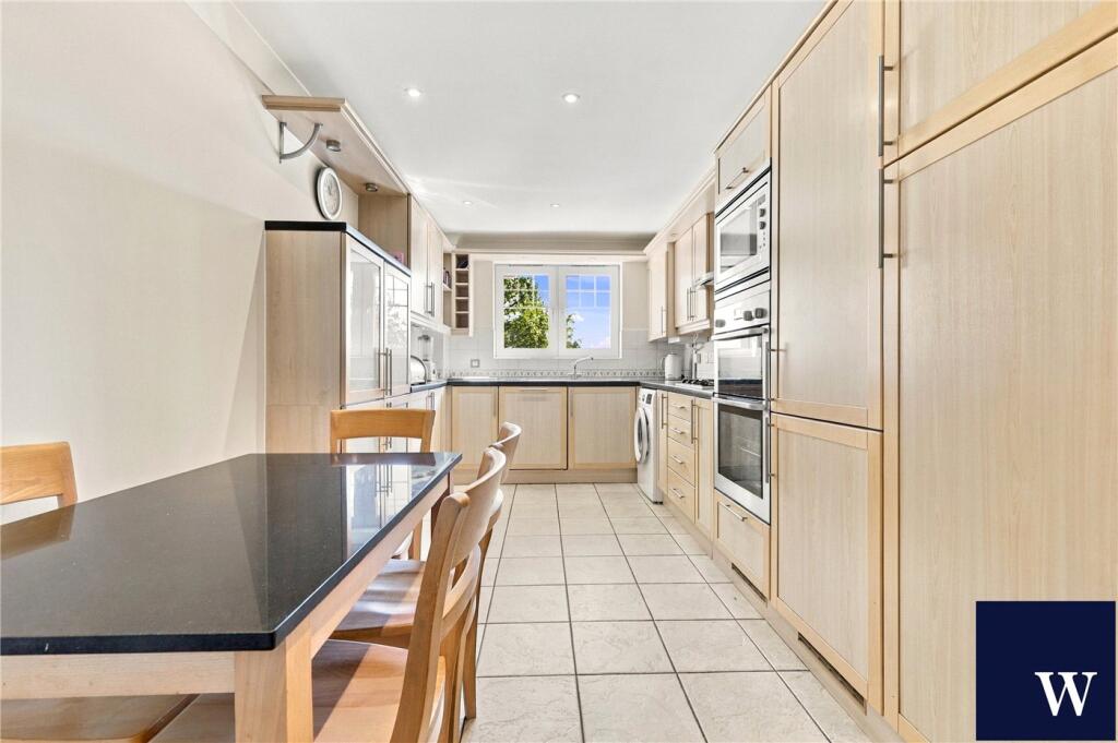 Apartment in London, Finchley - View 5