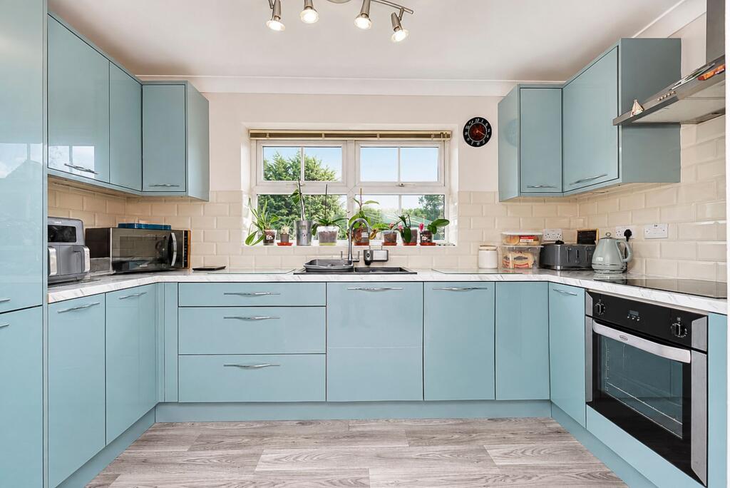Apartment in Preston - More