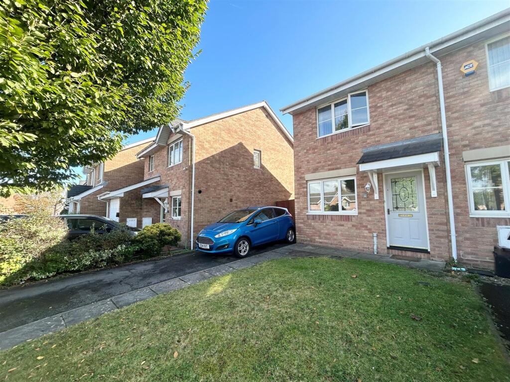 Main image of property: Llys Eglwys, Boadlands, Bridgend County Borough, CF31 5DT