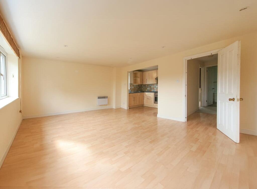 Apartment in Waverley, Haslemere - View 5