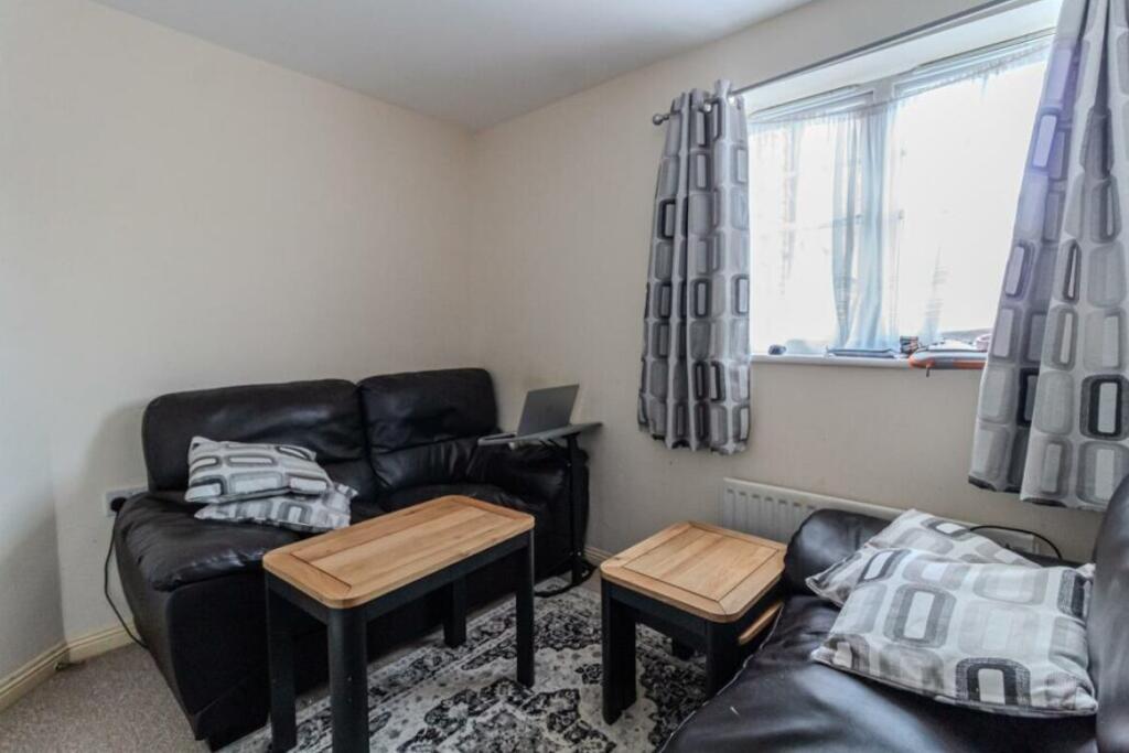 Apartment in Nottingham, Forest Fields - View 4