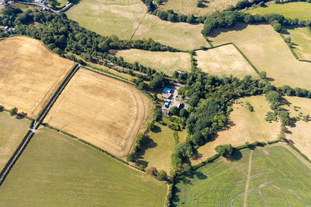 House in Pencader, Llanfihangel-ar-Arth - View 4