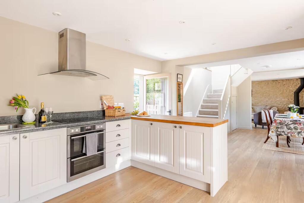 House in Cotswold, Rendcomb - View 4