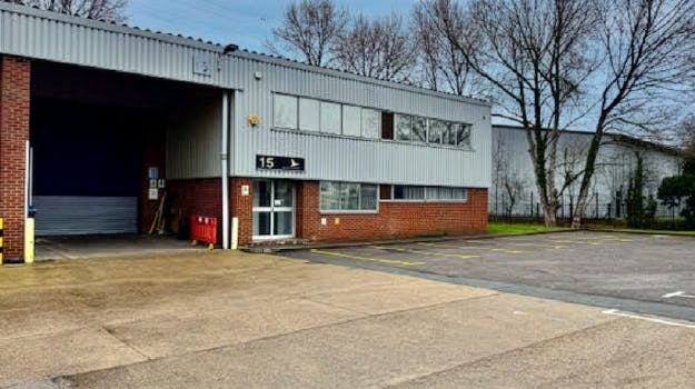 Unit 15, Stocklake Industrial Park