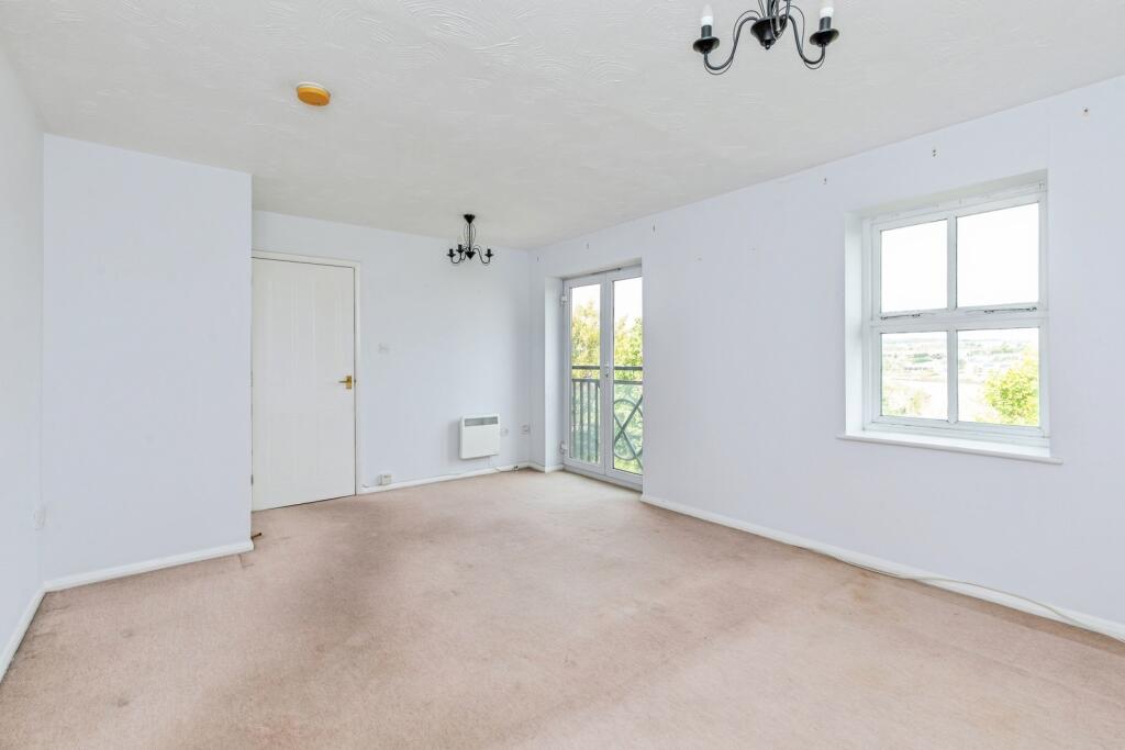 Apartment in Rochester, Troy Town - View 4