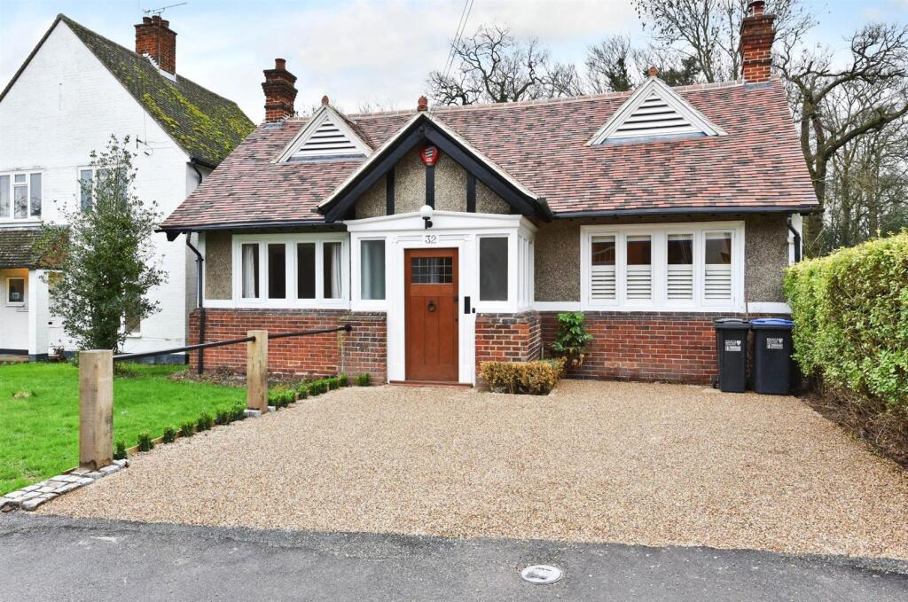 Main image of property: High Road, Essendon