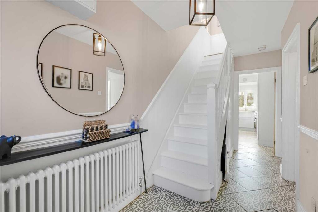 House in Stony Stratford, Calverton End - View 4