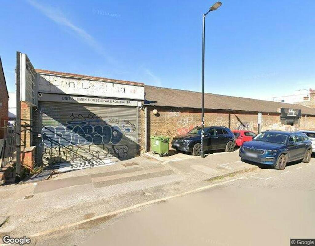Main image of property: 99 Vale Road, London, N4 1PR