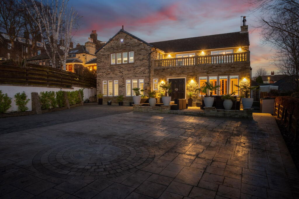 Main image of property: Rufford House, Rufford Avenue, Leeds, LS19 7QR