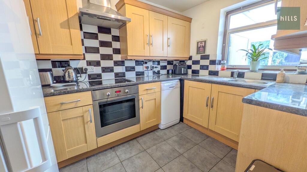 House in Worcester, Worcestershire - More