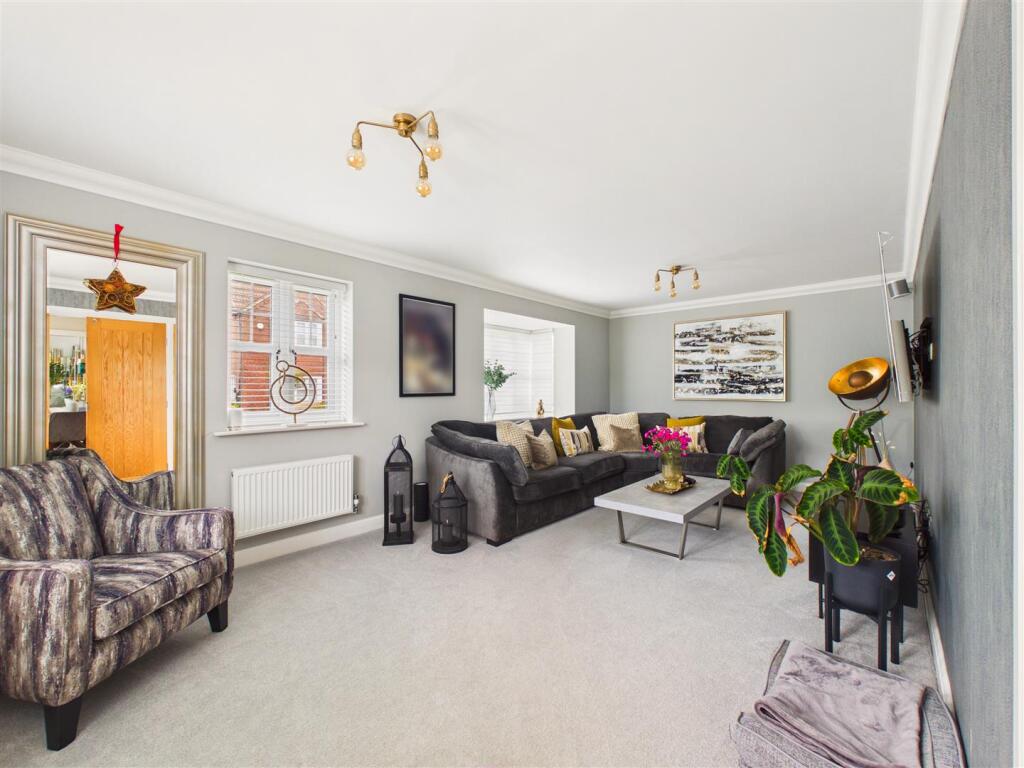 House in Hull - View 2