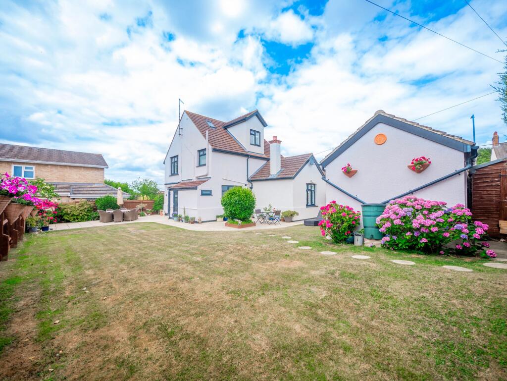 Main image of property: Southend Road, Hockley, SS5