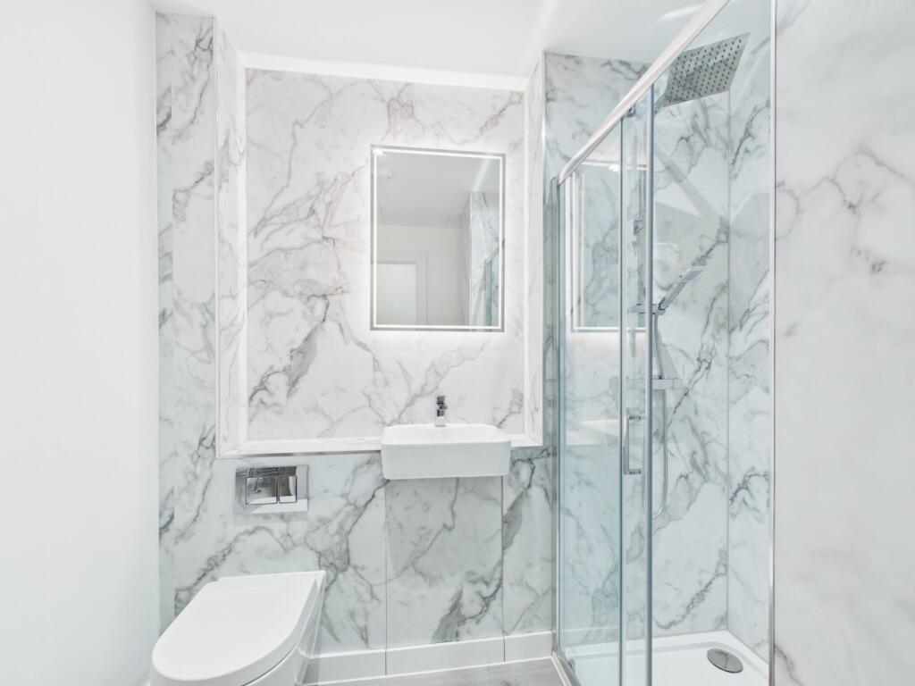 Apartment in Twickenham - View 4