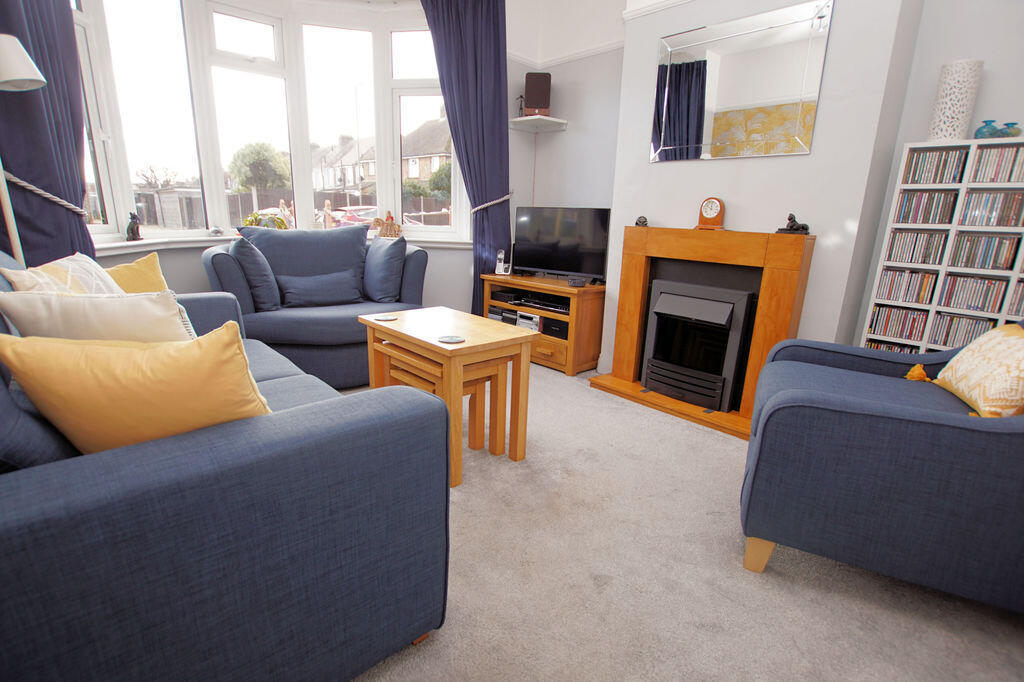 Hastings Avenue, Gosport, PO12 - View 2