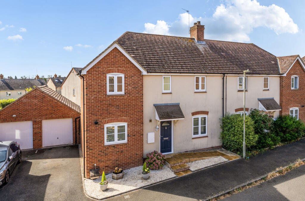 Main image of property: Walker Drive, Faringdon, Oxfordshire, SN7