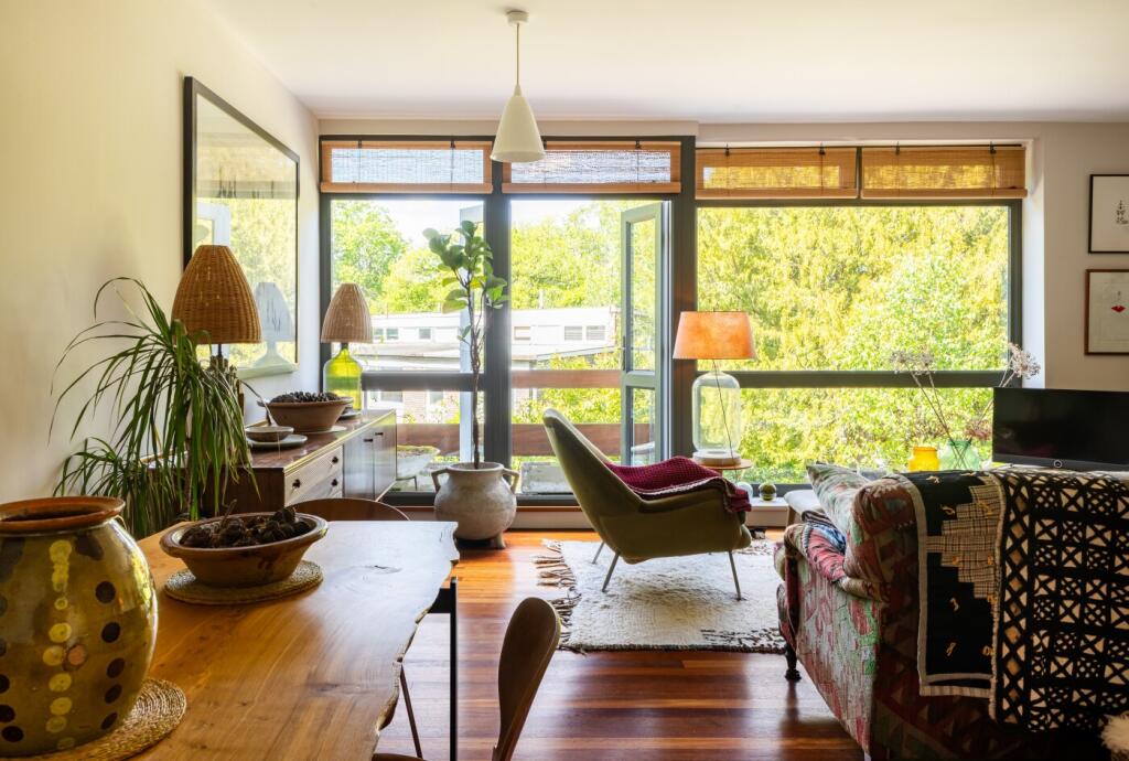 Main image of property: Crescent Wood Road, London, SE26