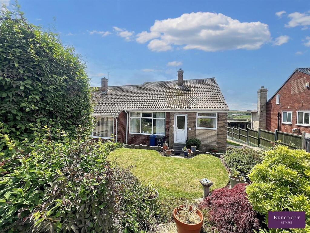 4-bed semi-detached on Glenmore Rise, Wombwell, Barnsley, £185,000